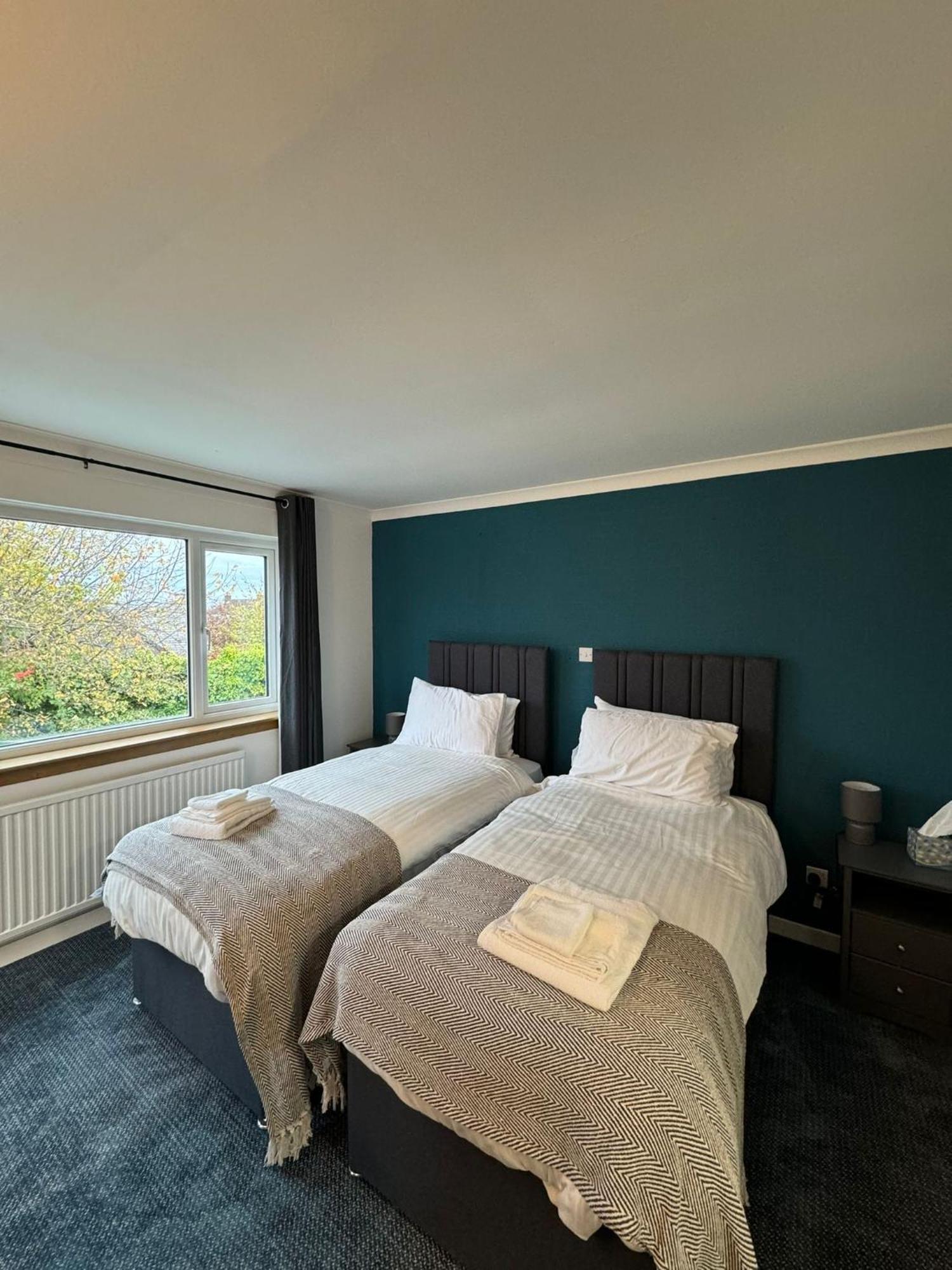 Newly Renovated Cozy Rooms In Fife フレウチー エクステリア 写真